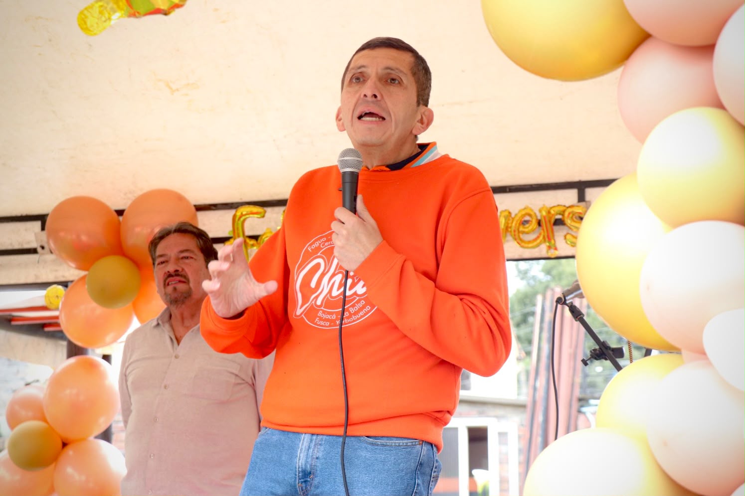 El alcalde recordó la importancia de la unión entre las JAC y la propiedad horizontal