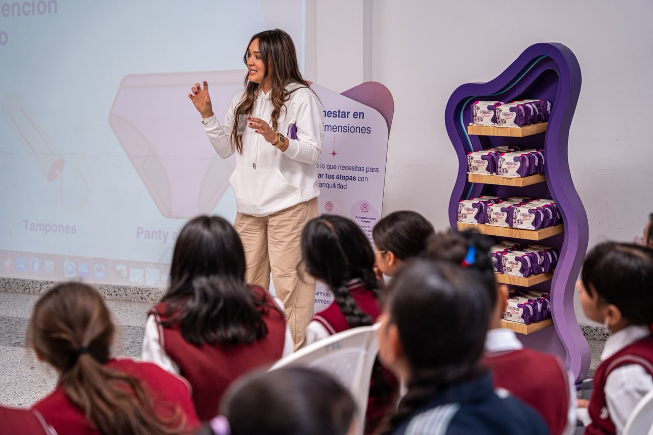 Niñas de grados sexto y séptimo participaron en el taller "Bienestar menstrual",